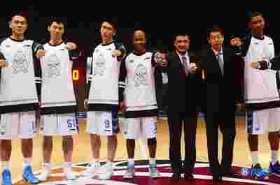 NBA全明星票选开始,球迷热议热门球员